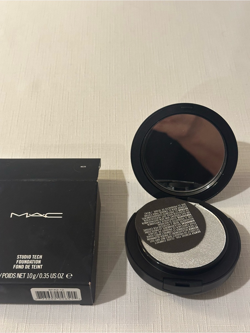 MAC Cosmetics Studio Tech Foundation Compact - Black Not Liquid